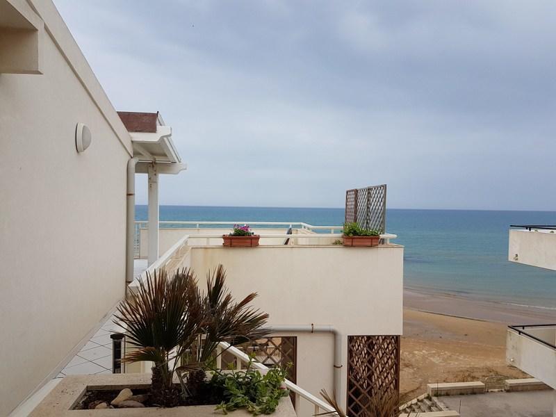 Terrazzo Sul Mare Apartment Donnalucata  Bagian luar foto