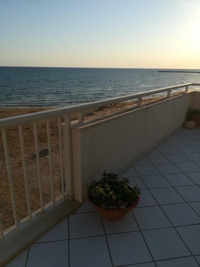 Terrazzo Sul Mare Apartment Donnalucata  Bagian luar foto